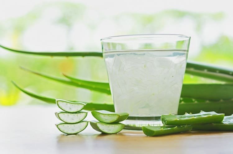 एलोवेरा जूस पी कर ऐसे कम करें बढ़ा हुआ वजन और मोटापा - Aloe Vera Juice For Weight Loss in Hindi