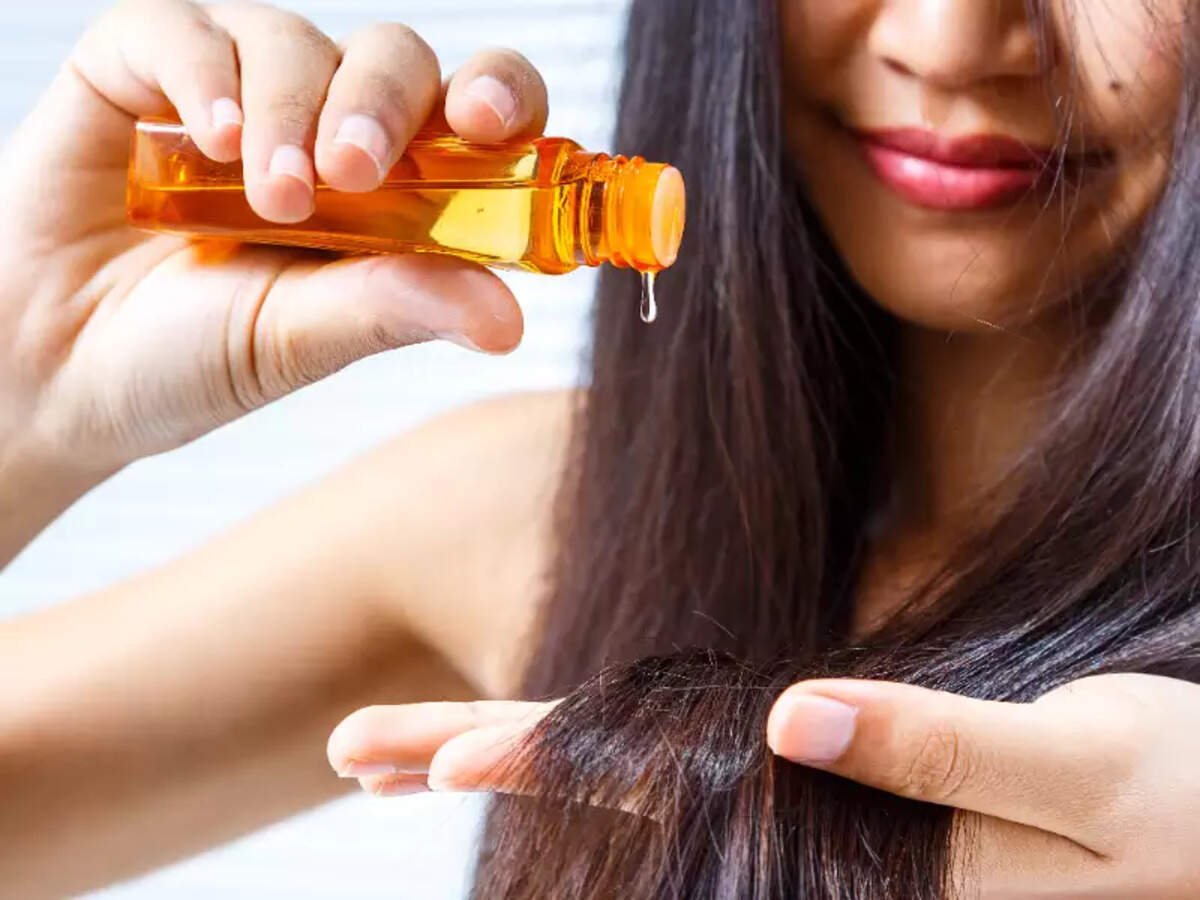 Balo me tel lagane ka sahi tarika: सिर पर तेल लगाने का सही तरीका - Way to Oil Your Hair properly - Navbharat Times