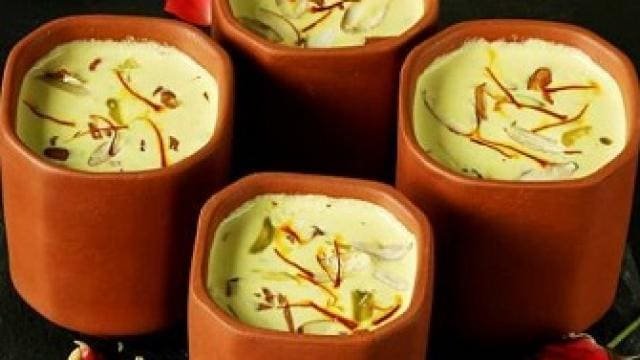 Holi Special Recipe: मार्केट वाली ठंडाई घर पर बनाना हुआ आसान, बस फॉलो करें ये रेसिपी - श्रीनारद मीडिया