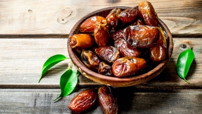 8 health benefits of dates: From gut health to fighting diabetes - खजूर के 8 स्वास्थ्य लाभ: पेट के स्वास्थ्य से लेकर मधुमेह से लड़ने तक।